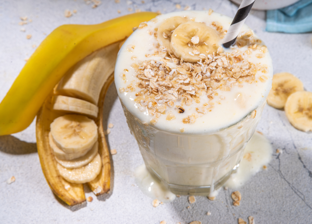 Descubra 10 receitas rápidas e baratas para uma alimentação saudável no dia a dia. Dicas práticas para turbinar sua saúde sem gastar muito!